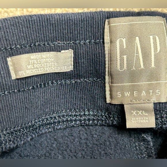 Bundle of Men’s Sweat-shorts (2) and Sweatpants (1) Size XXL - Picture 7 of 7